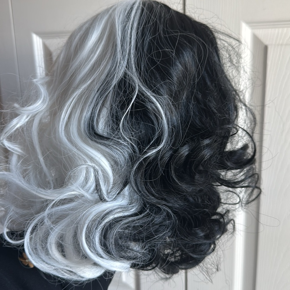 Chic Two-Tone Black and White Curly Wig - Picture 6 of 8